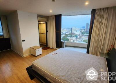 3-BR Condo at Supalai Place Sukhumvit 39 near BTS Phrom Phong