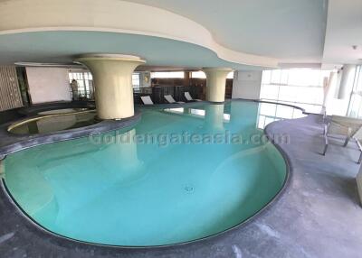 2 Bedrooms Modern Furnished Condo with Balcony For Rent - Phaholyothin-Ari