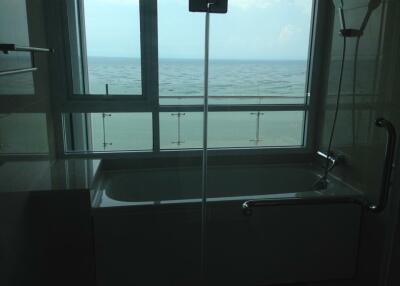 Bathroom with sea view