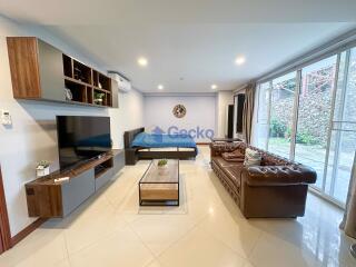 2 Bedrooms Condo in Jada Beach Residence Jomtien C011722