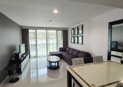 2-Bedroom Condo Near Park Benjasiri