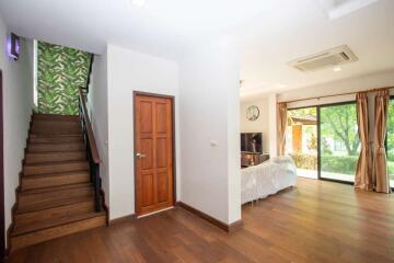 4 Bedroom Pool House : Ban Wang Tarn