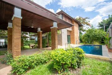 4 Bedroom Pool House : Ban Wang Tarn