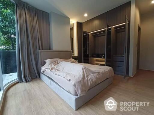 2-BR Condo at Q Prasarnmit near MRT Phetchaburi