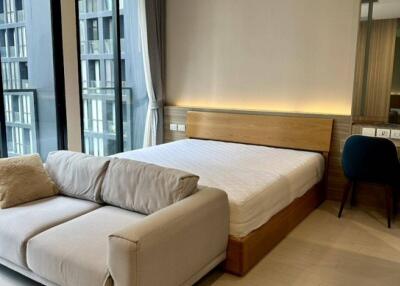 1-BR Condo at Noble Ploenchit near BTS Phloen Chit