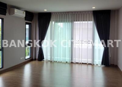 House at Centro Don Mueang-Chaengwattana for rent