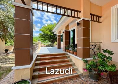 Arlex Mountain Cha Am : 3 Bed 3 Bath Villa