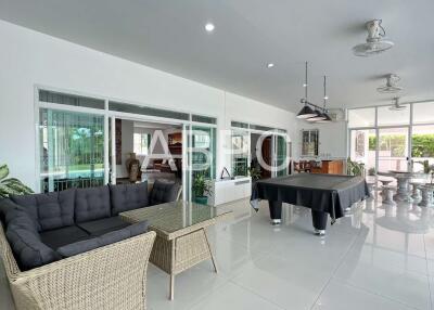 6 Bedroom 7 Bathroom in East Pattaya