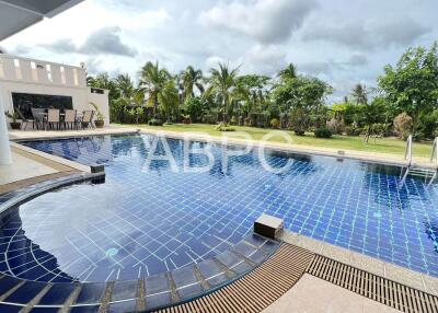 6 Bedroom 7 Bathroom in East Pattaya