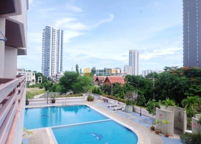 3 bedroom Condo in Kieng Talay Pratumnak