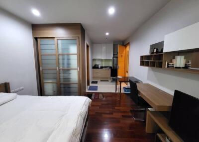 Condo for Rent at Circle Condominium