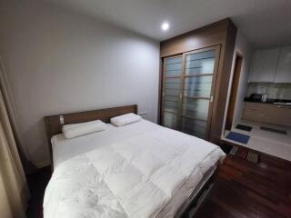 Condo for Rent at Circle Condominium