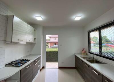 Brand new 3 beds house for sale in Sankhampeang, Chiang Mai