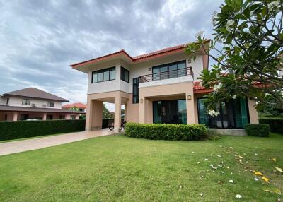 Brand new 3 beds house for sale in Sankhampeang, Chiang Mai