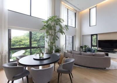 A penthouse 3 bed for sale at Muang Chiang Mai