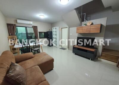 Townhouse at Baan Klang Muang Ratchaphruek-Rama 5 for sale