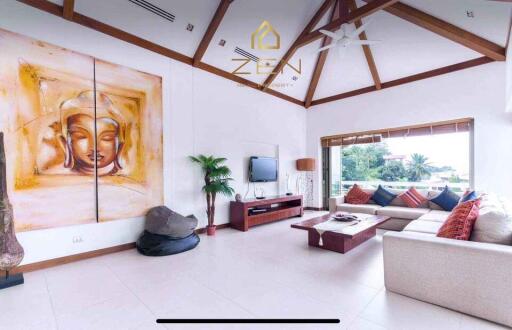 Luxury Villa with 4 Bedrooms in Kata for Rent