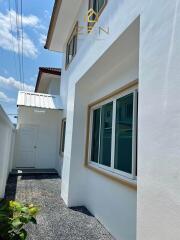 Cozy House with 3 Bedrooms in Kathu for Rent