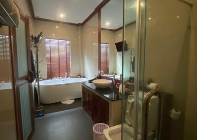 Classy Villa with 3 Bedrooms in Phuket Town for Rent