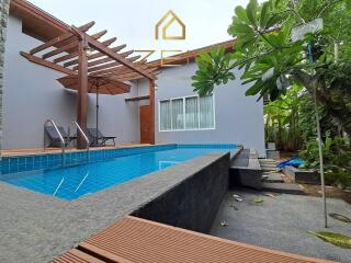 Modern Villa with 4 Bedrooms in Bangtao for Rent