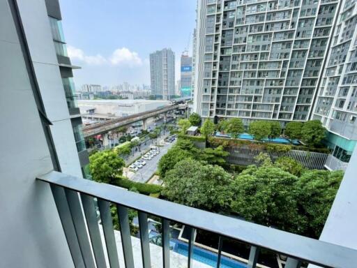 Balcony view of cityscape