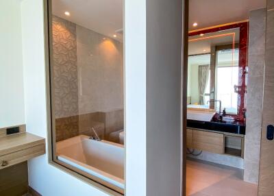 For rent!!! New room 40th floor at The riviera ocean drive with the Bathtub