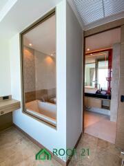 For rent!!! New room 40th floor at The riviera ocean drive with the Bathtub