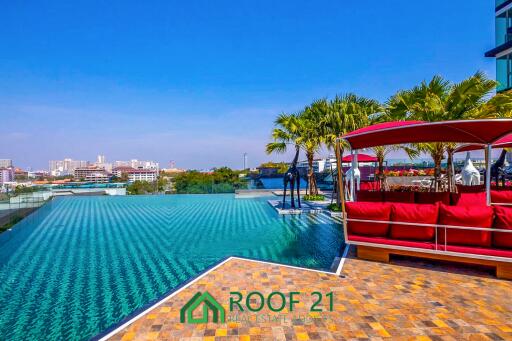 For rent ! The riviera Ocean drive Sea view. Special!! Free Wi-Fi for this unit