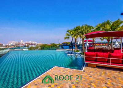 For rent ! The riviera Ocean drive with Jacuzzi Lower Floor City view