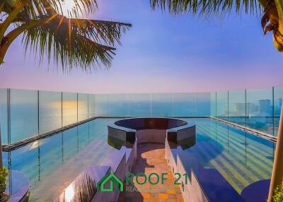 For rent ! The riviera Ocean drive with Jacuzzi Lower Floor City view