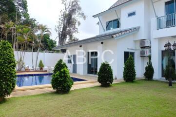 3 Bedrooms 3 Bathroom Pool Villa in East Pattaya