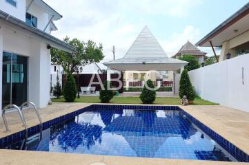 3 Bedrooms 3 Bathroom in East Pattaya