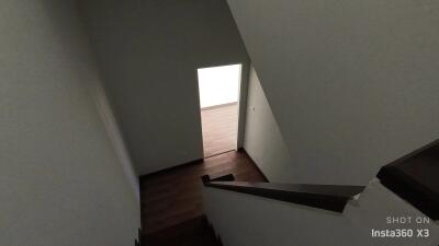 Townhouse for Rent at Number One Housing Wongwaen Bangna-Ram 2