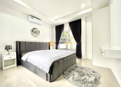 3 bedroom House in  East Pattaya