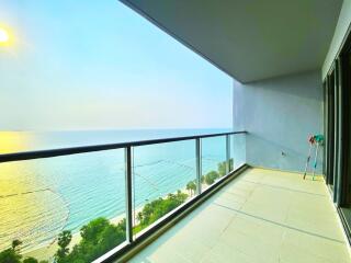 Modern 2-Bedroom Beachfront Condo