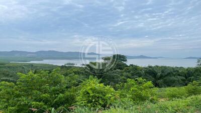 Private  Breathtaking Phang-Nga Bay View villa with a Big land