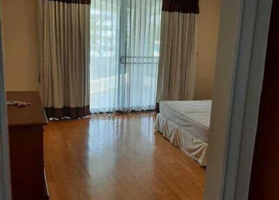 Bangkok Apartment  Sukhumvit 35 BTS Phrom Phong