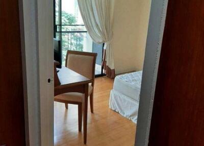 Bangkok Apartment  Sukhumvit 35 BTS Phrom Phong