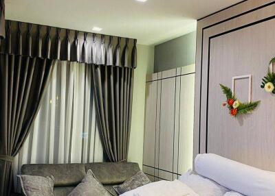 Studio Condo at Life One Wireless near BTS Phloen Chit