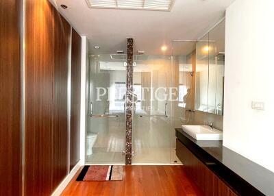 The Axis – 2 bed 2 bath in Pratamnak PP10624