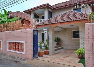 3 Bedroom Pool Villa In The Heart of Pattaya For Sale