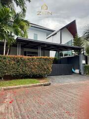 Homey House with 3 Bedrooms in Chalong for Rent