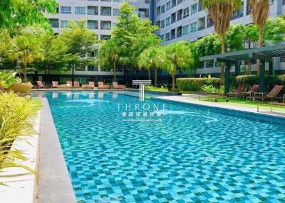 Swimming pool in the outdoor area of an apartment complex