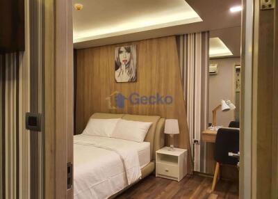 1 Bedroom Condo in The Peak Towers Pratumnak C010150