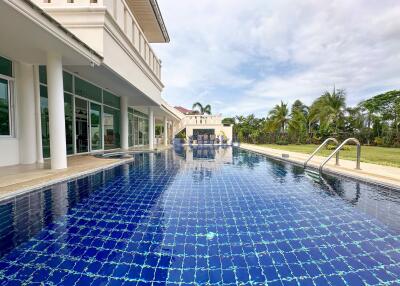 5 Bedrooms House East Pattaya H011729