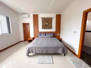 5 Bedrooms House East Pattaya H011729