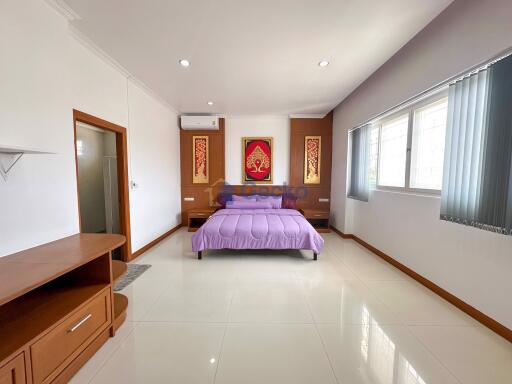 5 Bedrooms House East Pattaya H011729