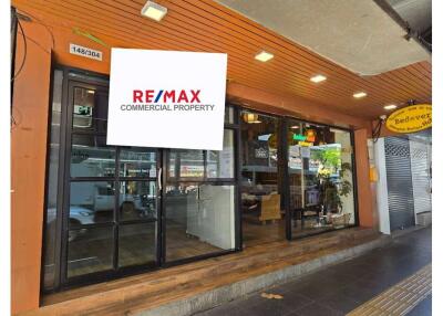 Retail space for RENT near BTS Phra Khanong, Bangkok (2 shop-buildings)