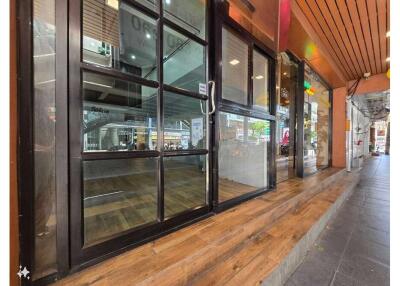 Retail space for RENT near BTS Phra Khanong, Bangkok (2 shop-buildings)