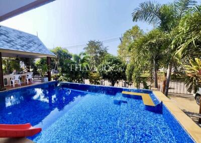 House For sale 4 bedroom 440 m² with land 660 m² in Amorn Village, Pattaya